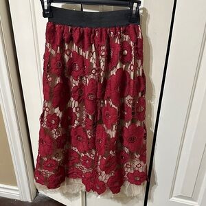 Chic Burgundy Floral Lace Midi Skirt